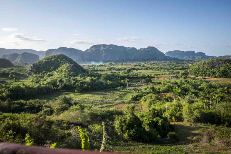 Cigars, mojitos and broken shoes in Vinales