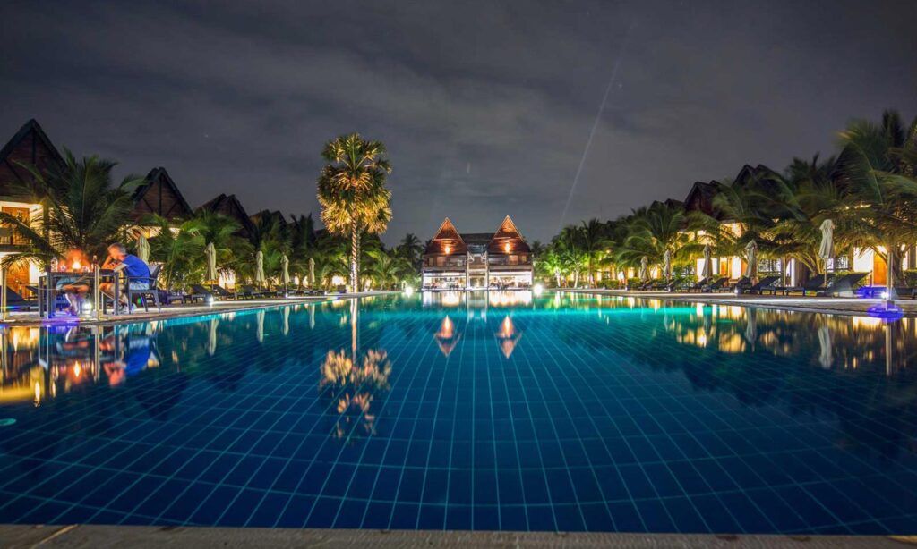 Maalu Maalu by night