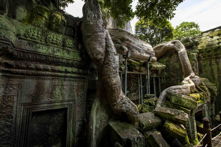 Exploring the rivers and ruins at Siem Reap